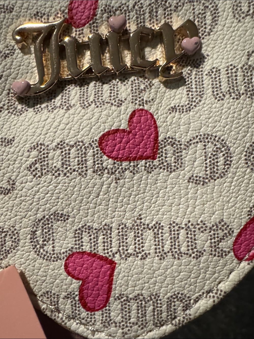 π Juicy Couture Cream & Pink Heart Coin Wristlet - Picture 8 of 10